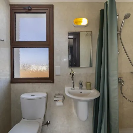 Villa Ayia Thekla Annamaria *